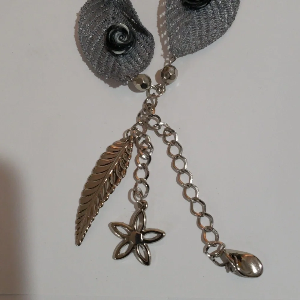 N/A silver tone